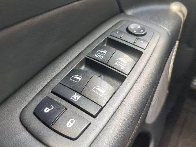 used 2022 Jeep Grand Cherokee WK car, priced at $27,300