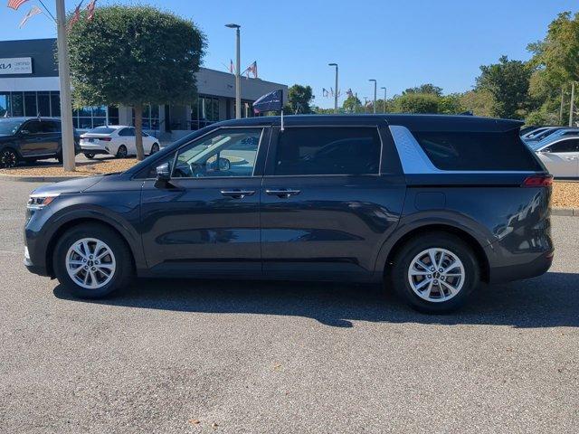 used 2023 Kia Carnival car, priced at $28,700
