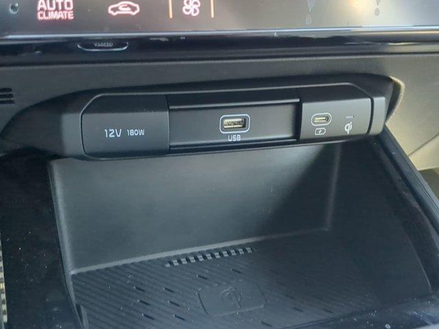 new 2025 Kia Niro car, priced at $32,685