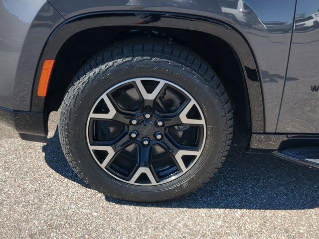 used 2025 Jeep Wagoneer car, priced at $59,900