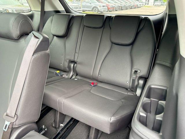 new 2025 Kia Carnival car, priced at $49,647