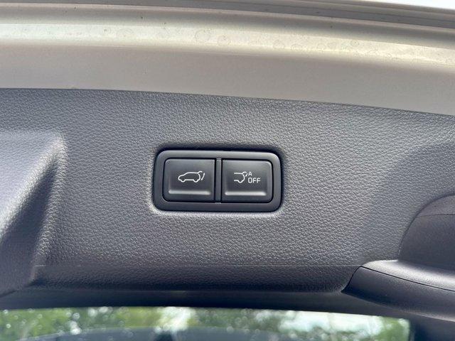 new 2025 Kia Carnival car, priced at $49,647