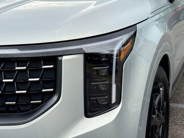 new 2025 Kia Carnival car, priced at $49,647