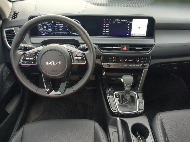 used 2025 Kia Seltos car, priced at $26,400