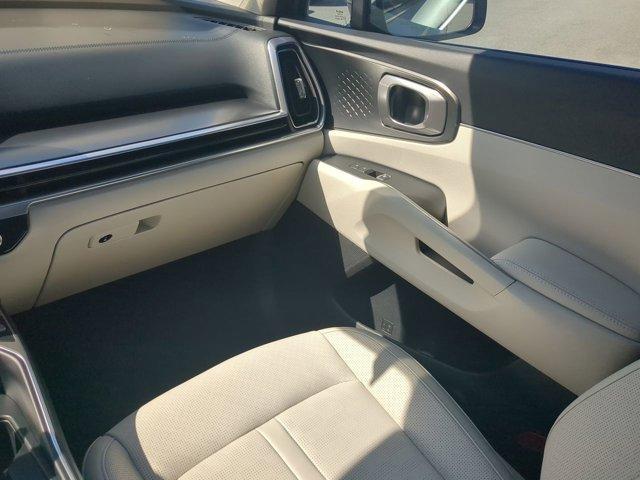 new 2025 Kia Sorento Hybrid car, priced at $38,100