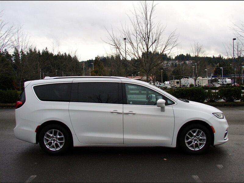 used 2021 Chrysler Pacifica car, priced at $23,470