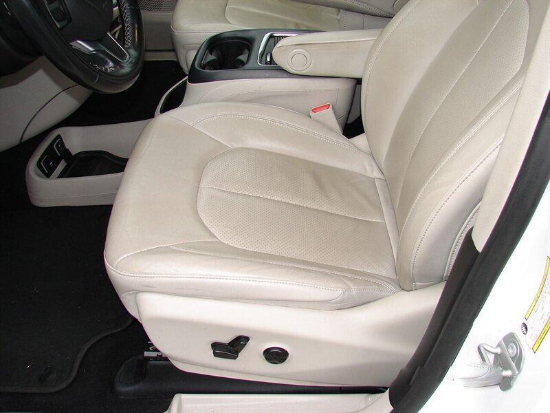 used 2021 Chrysler Pacifica car, priced at $23,470