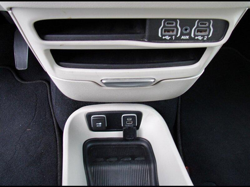 used 2021 Chrysler Pacifica car, priced at $23,470
