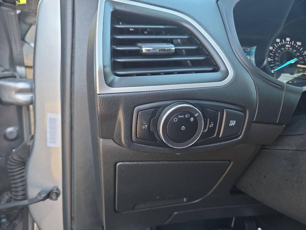 used 2024 Ford Edge car, priced at $20,899