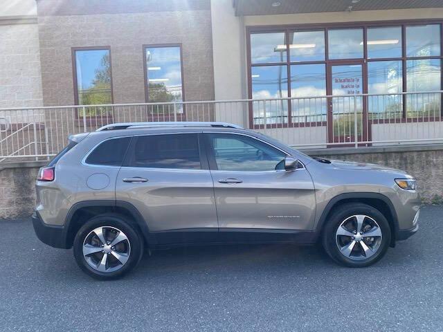 used 2019 Jeep Cherokee car, priced at $18,900