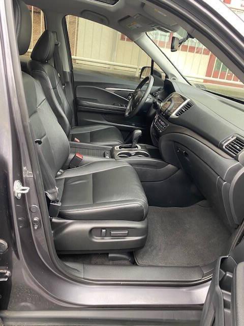 used 2017 Honda Pilot car, priced at $27,900