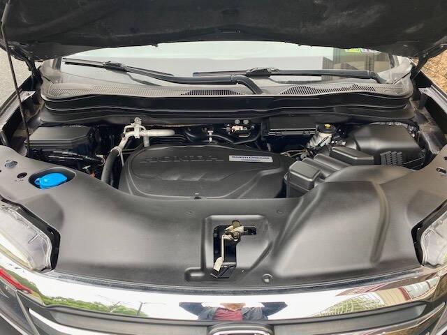 used 2017 Honda Pilot car, priced at $27,900