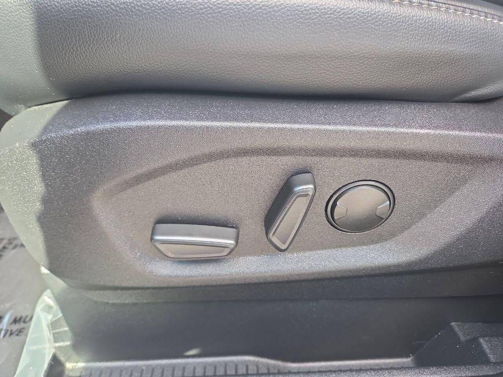 used 2024 Ford Edge car, priced at $18,799