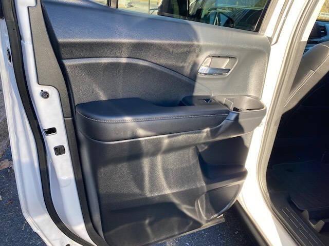 used 2023 Honda Ridgeline car, priced at $33,900