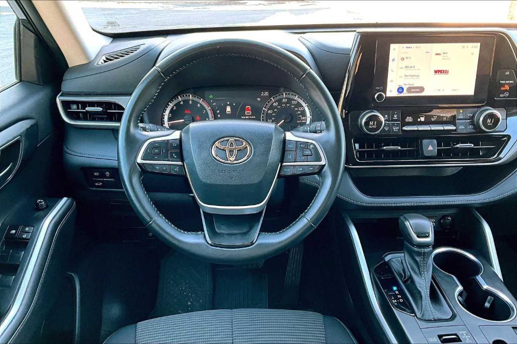 used 2023 Toyota Highlander car, priced at $35,000