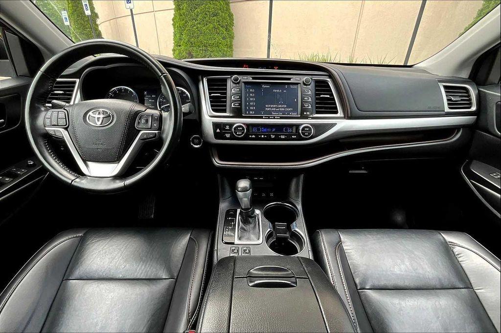 used 2019 Toyota Highlander car, priced at $27,300