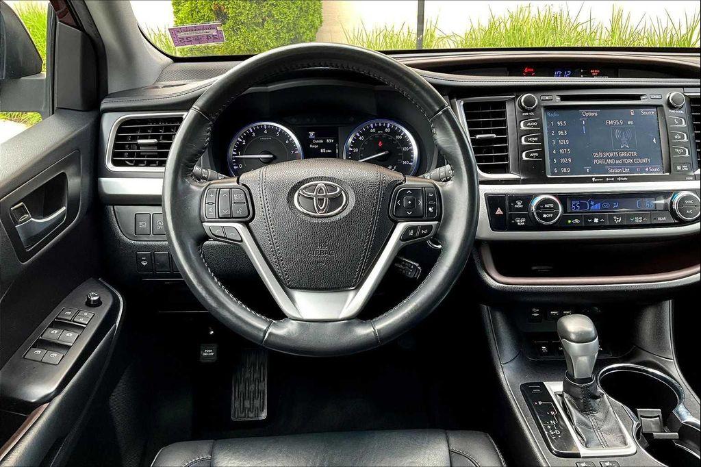 used 2019 Toyota Highlander car, priced at $27,300