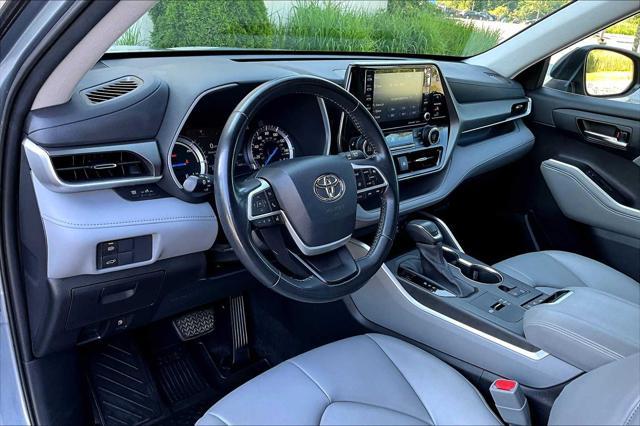 used 2022 Toyota Highlander Hybrid car, priced at $36,200
