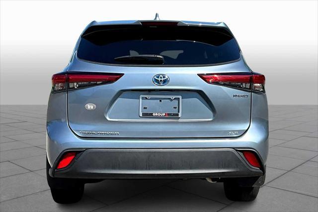 used 2022 Toyota Highlander Hybrid car, priced at $36,200