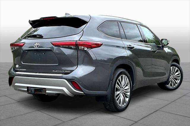 used 2021 Toyota Highlander car, priced at $39,500