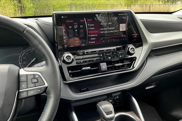 used 2021 Toyota Highlander car, priced at $39,500