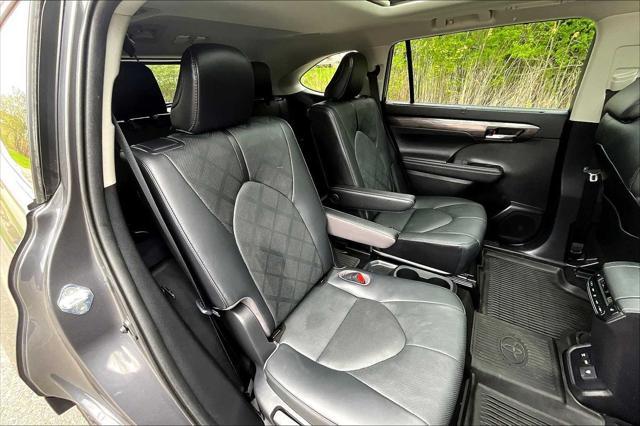 used 2021 Toyota Highlander car, priced at $39,500
