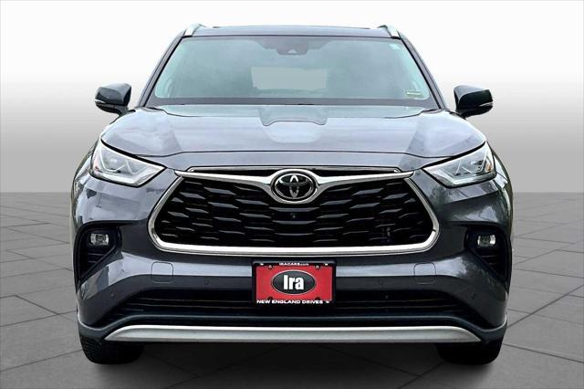 used 2021 Toyota Highlander car, priced at $39,500