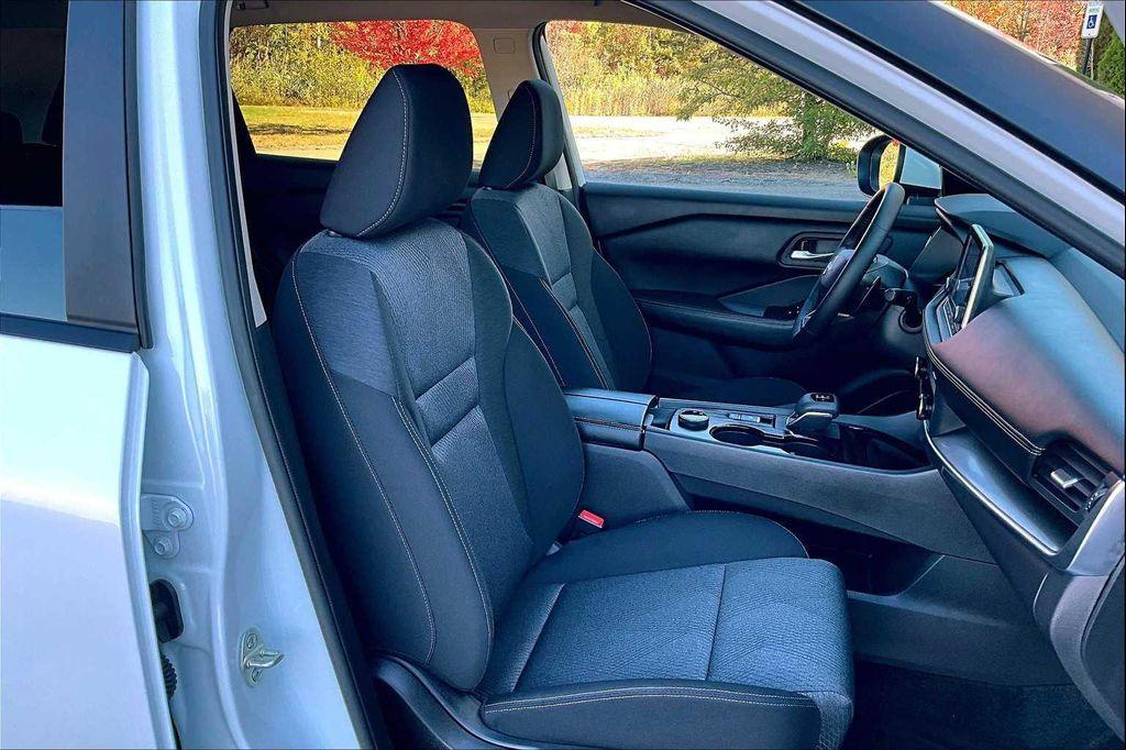 used 2025 Nissan Rogue car, priced at $27,465