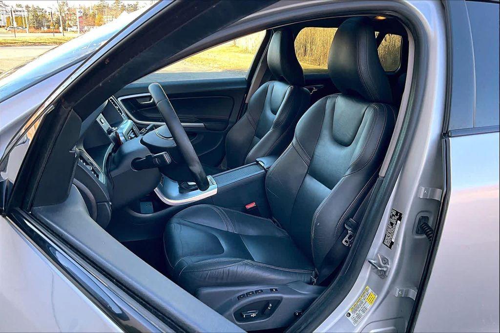 used 2017 Volvo V60 Cross Country car, priced at $12,981