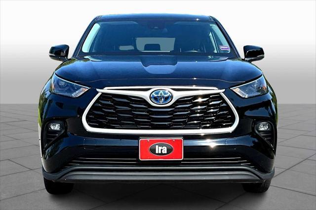 used 2023 Toyota Highlander Hybrid car, priced at $37,900