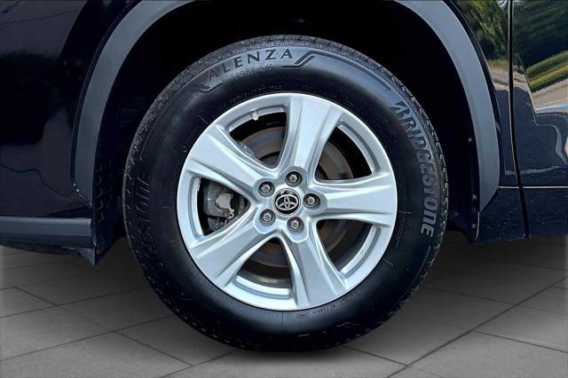 used 2023 Toyota Highlander Hybrid car, priced at $37,900