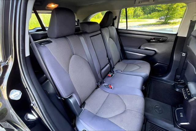 used 2023 Toyota Highlander Hybrid car, priced at $37,900