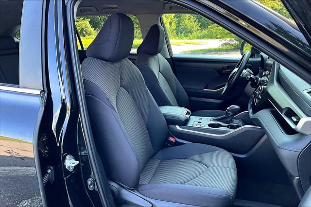 used 2023 Toyota Highlander Hybrid car, priced at $37,900