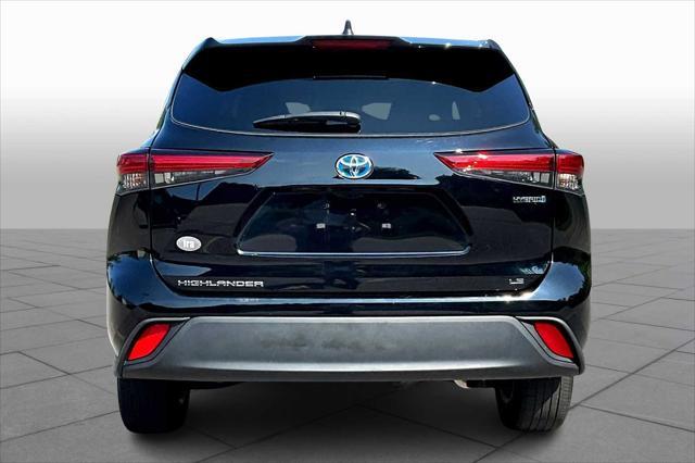used 2023 Toyota Highlander Hybrid car, priced at $37,900