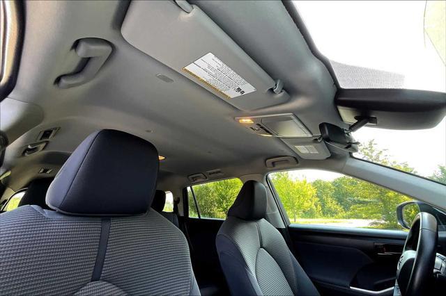 used 2023 Toyota Highlander Hybrid car, priced at $37,900