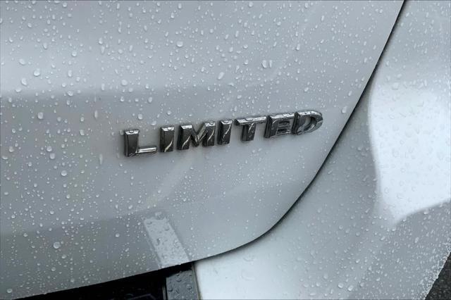 used 2018 Jeep Grand Cherokee car, priced at $21,500