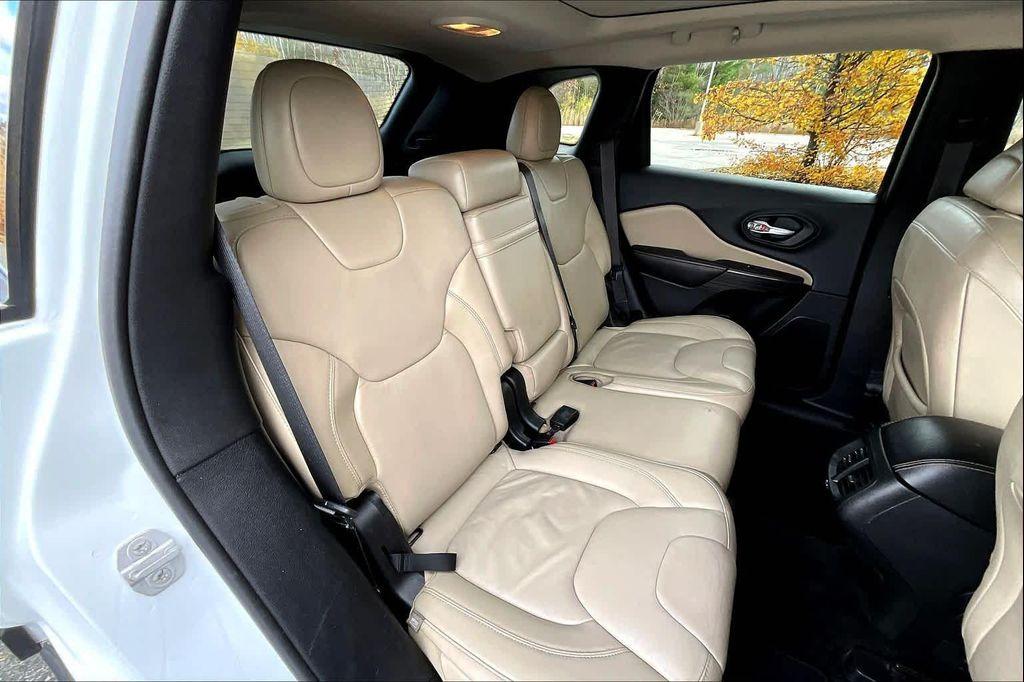 used 2015 Jeep Cherokee car, priced at $8,991