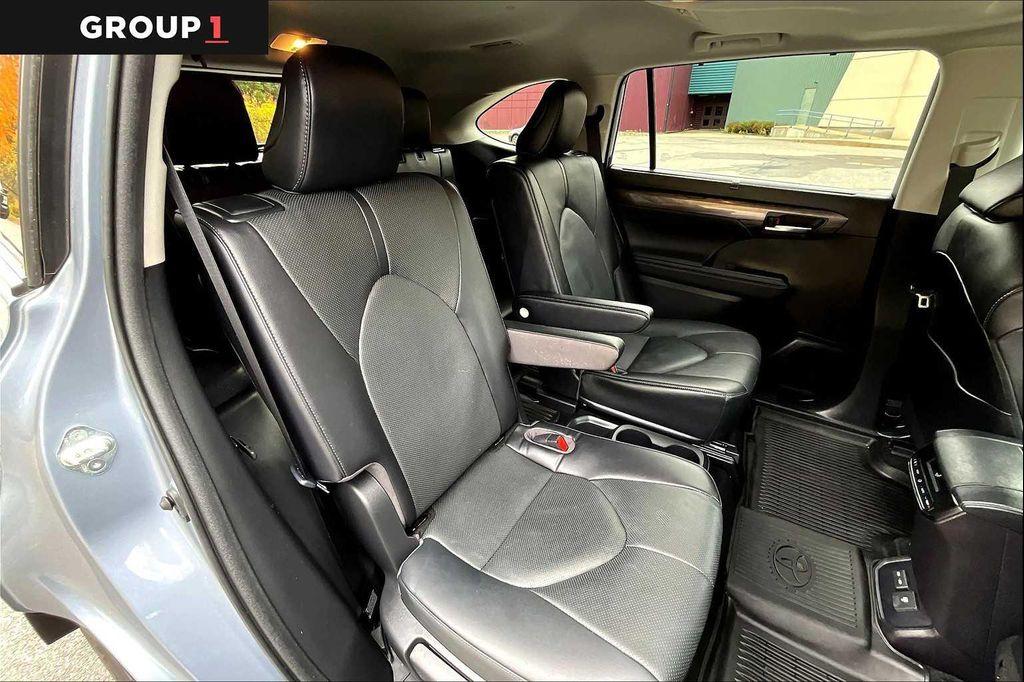 used 2023 Toyota Highlander car, priced at $41,991