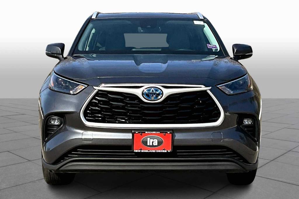 used 2024 Toyota Highlander Hybrid car, priced at $48,700