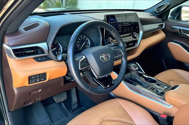 used 2020 Toyota Highlander car, priced at $38,990