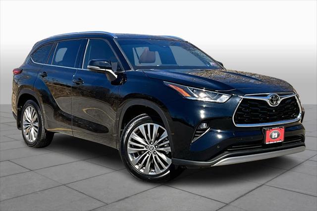 used 2020 Toyota Highlander car, priced at $38,990
