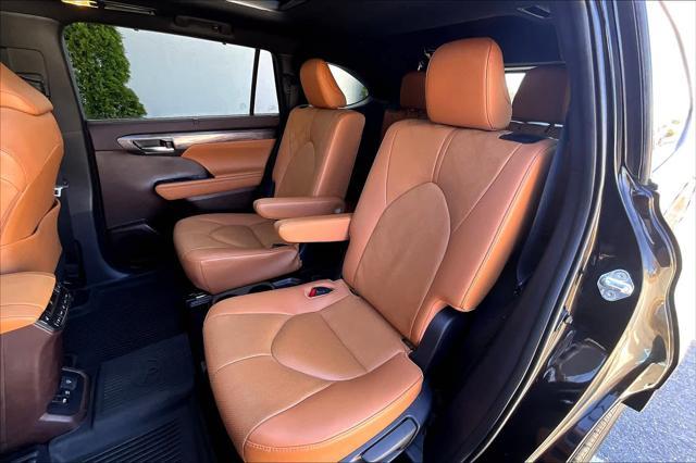 used 2020 Toyota Highlander car, priced at $38,990