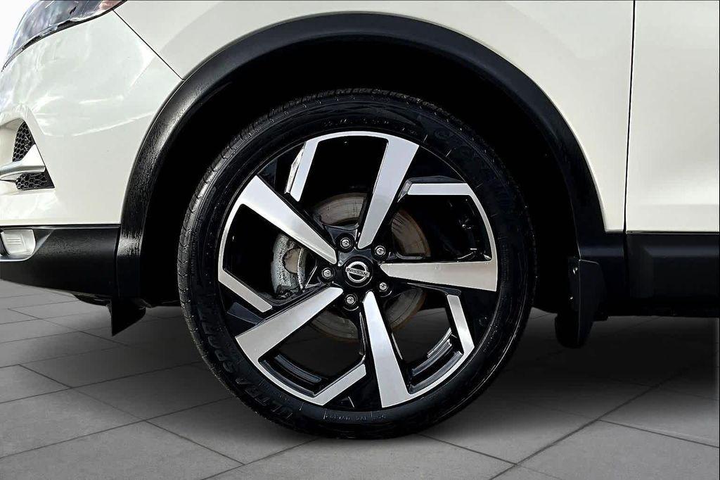 used 2022 Nissan Rogue Sport car, priced at $22,991