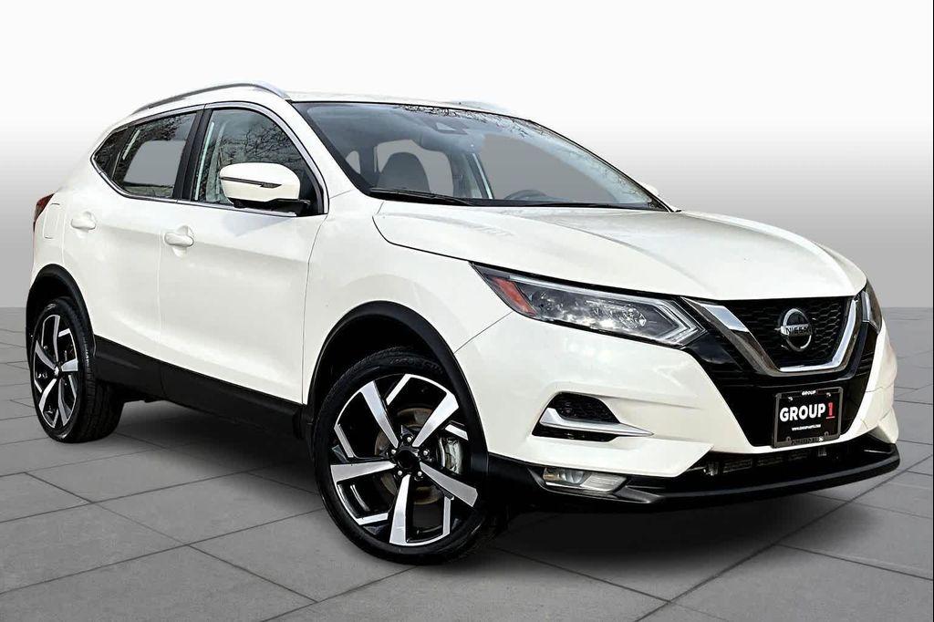 used 2022 Nissan Rogue Sport car, priced at $22,991