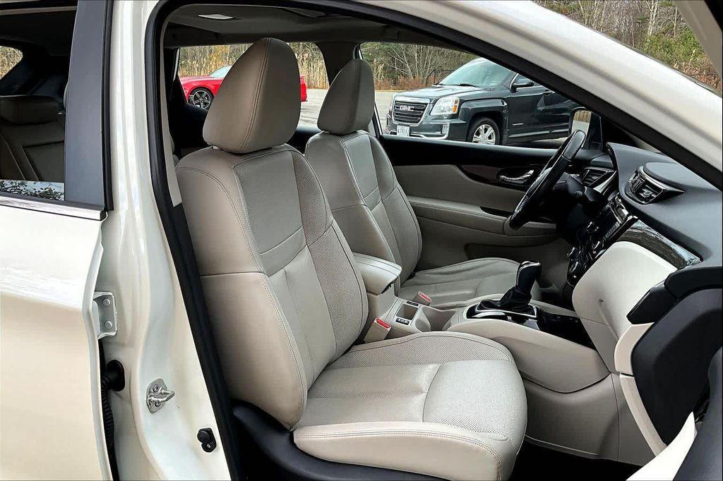 used 2022 Nissan Rogue Sport car, priced at $22,991