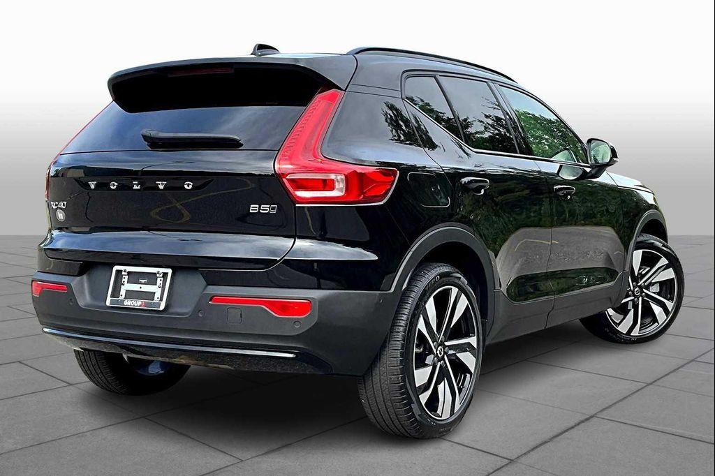 used 2025 Volvo XC40 car, priced at $33,500