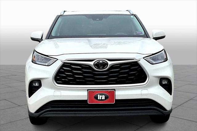 used 2020 Toyota Highlander car, priced at $28,900