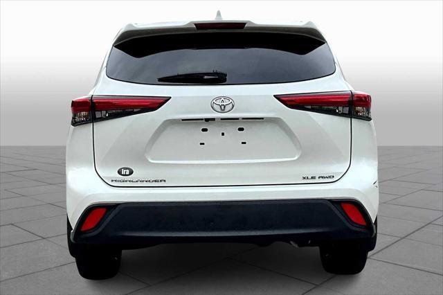 used 2020 Toyota Highlander car, priced at $28,900
