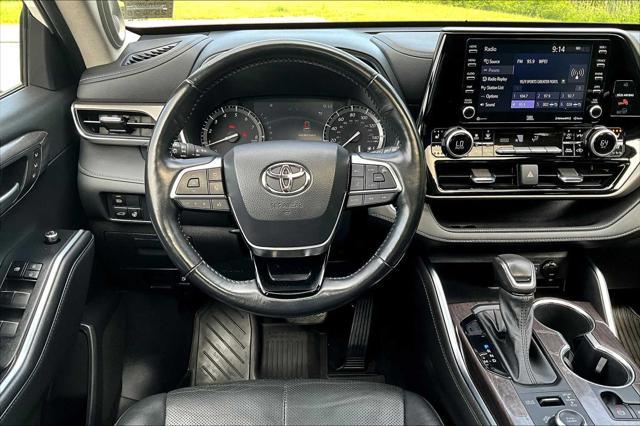 used 2021 Toyota Highlander car, priced at $39,500