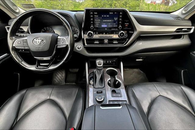 used 2021 Toyota Highlander car, priced at $39,500